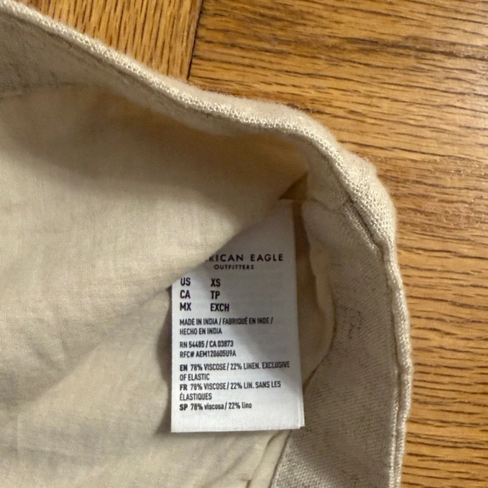 AE Cropped Linen Tank - Picture 7 of 9
